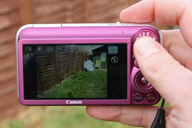 Canon PowerShot SX210 IS ピンク Canon PowerShot SX210 IS early review: Playful, purple