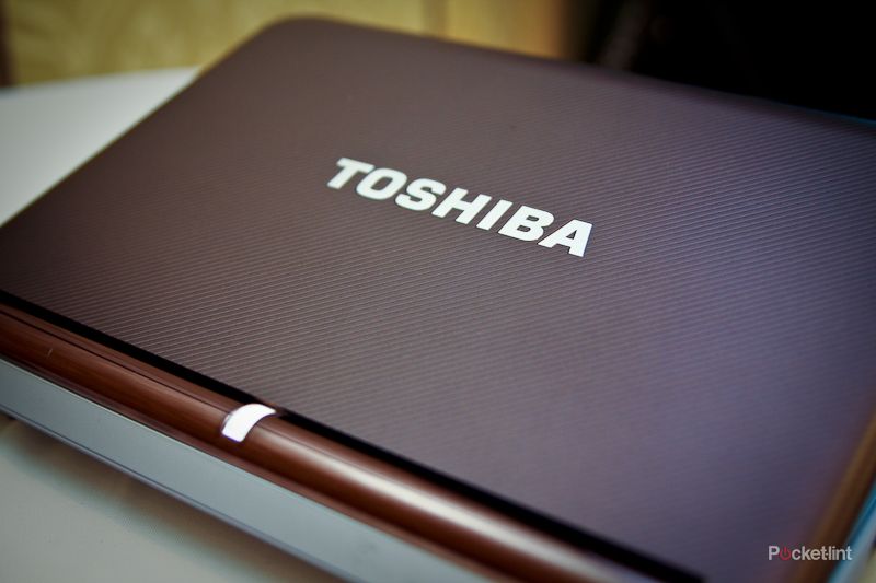 toshiba nb305 notebook image 5