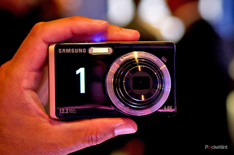 samsung st550 compact camera image 1