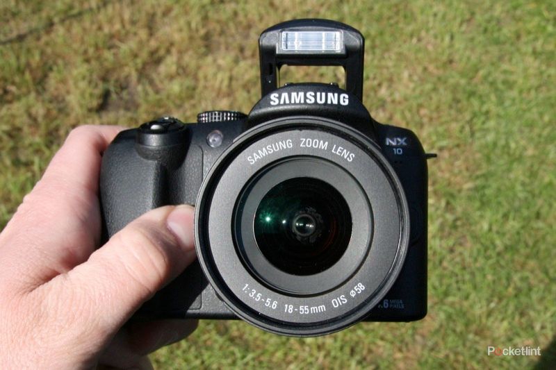 samsung nx10 hybrid camera image 1