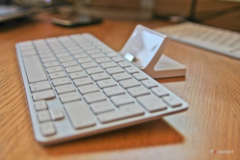 apple ipad keyboard dock image 5