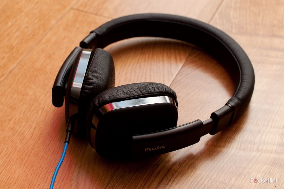 blueant embrace headphones image 1