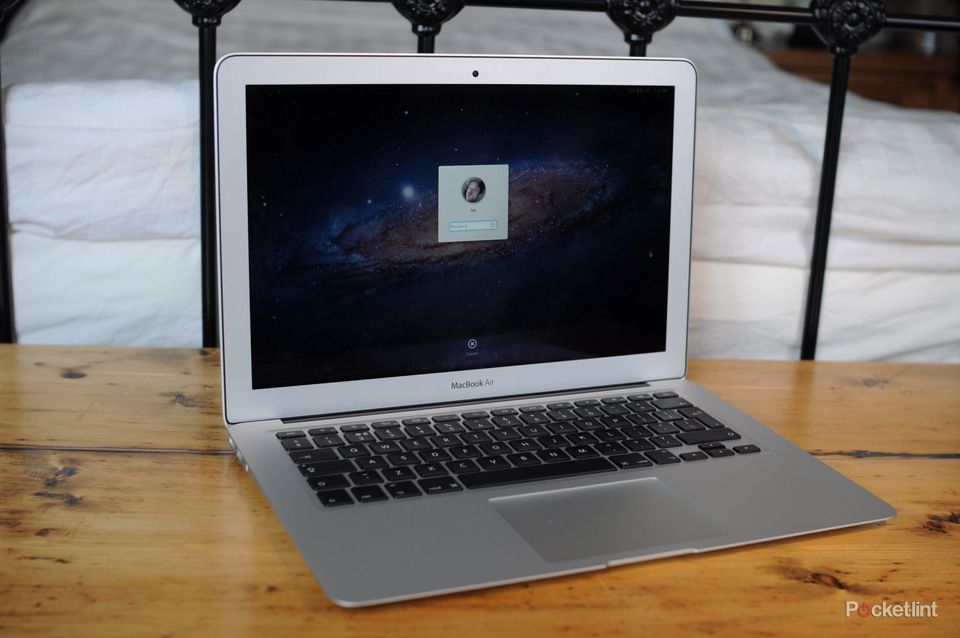 MacBook Air 13-inch Mid 2012 - ノートPC