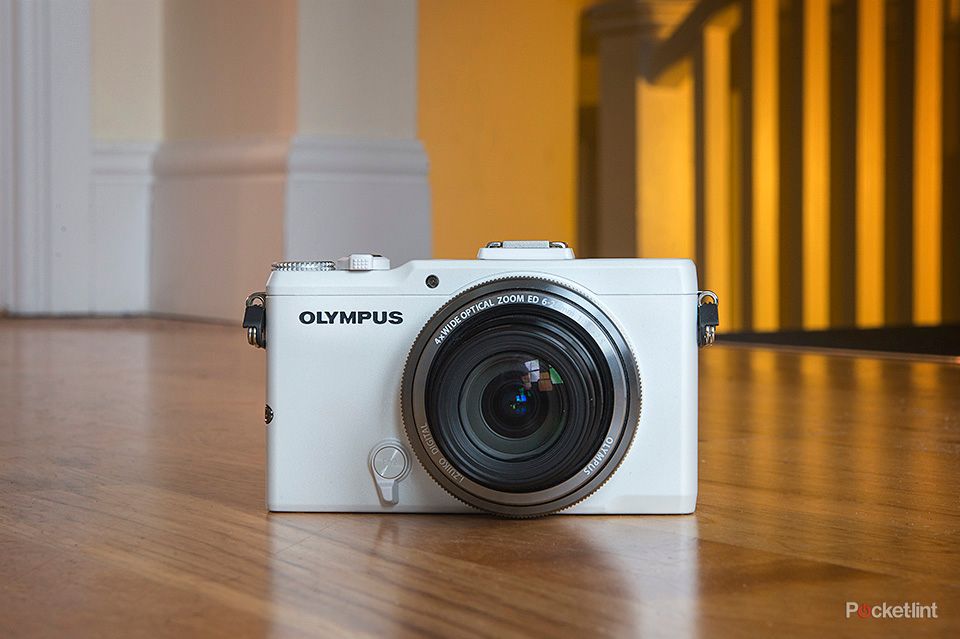 Olympus Stylus XZ-2 (white)