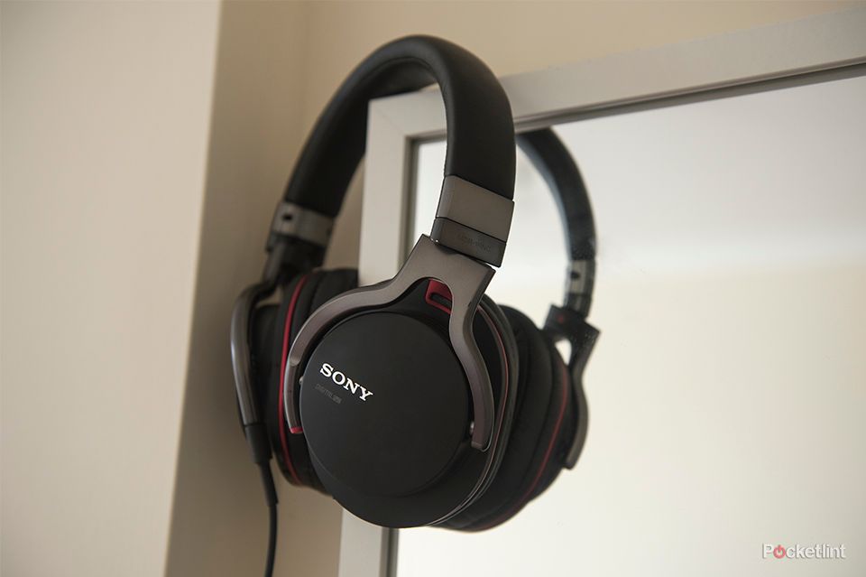 Sony MDR-1RNC noise cancelling over-ear headphones