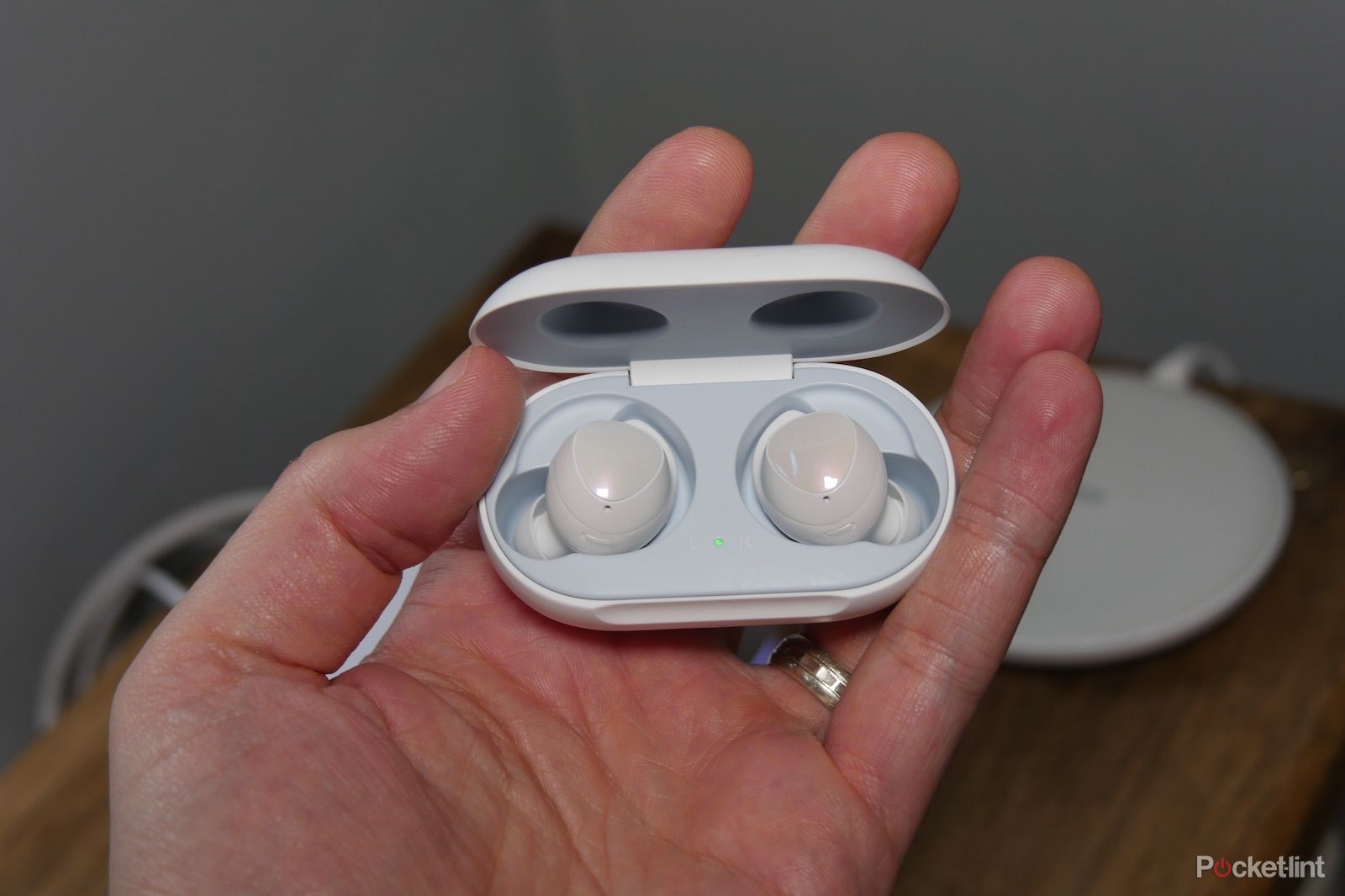 New pair of Samsung Galaxy Buds hits the FCC likely coming soon image 1